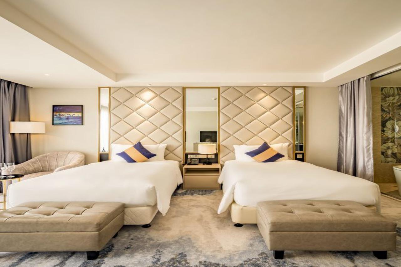 La Vela Saigon 5*