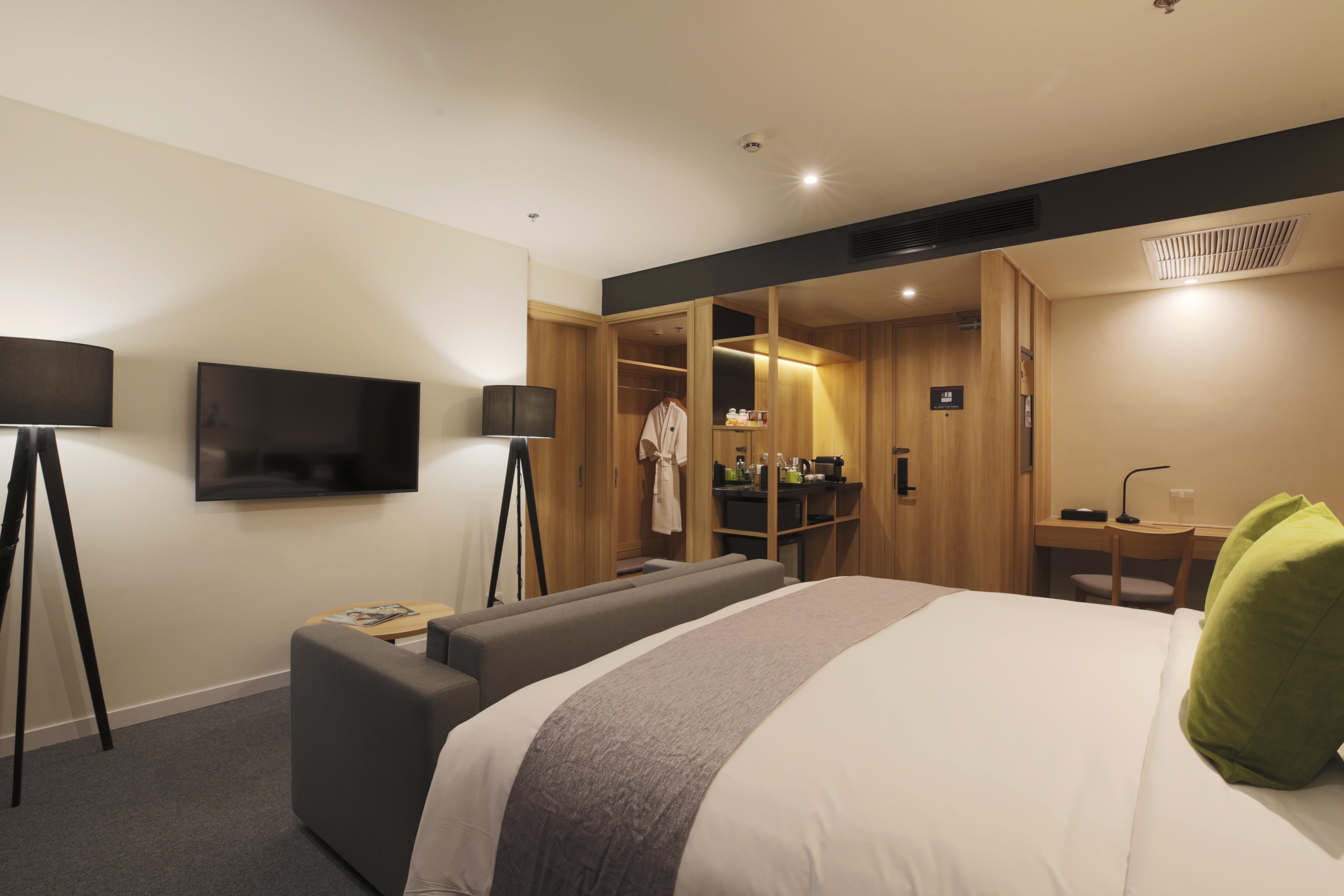 Zazz Urban 4*