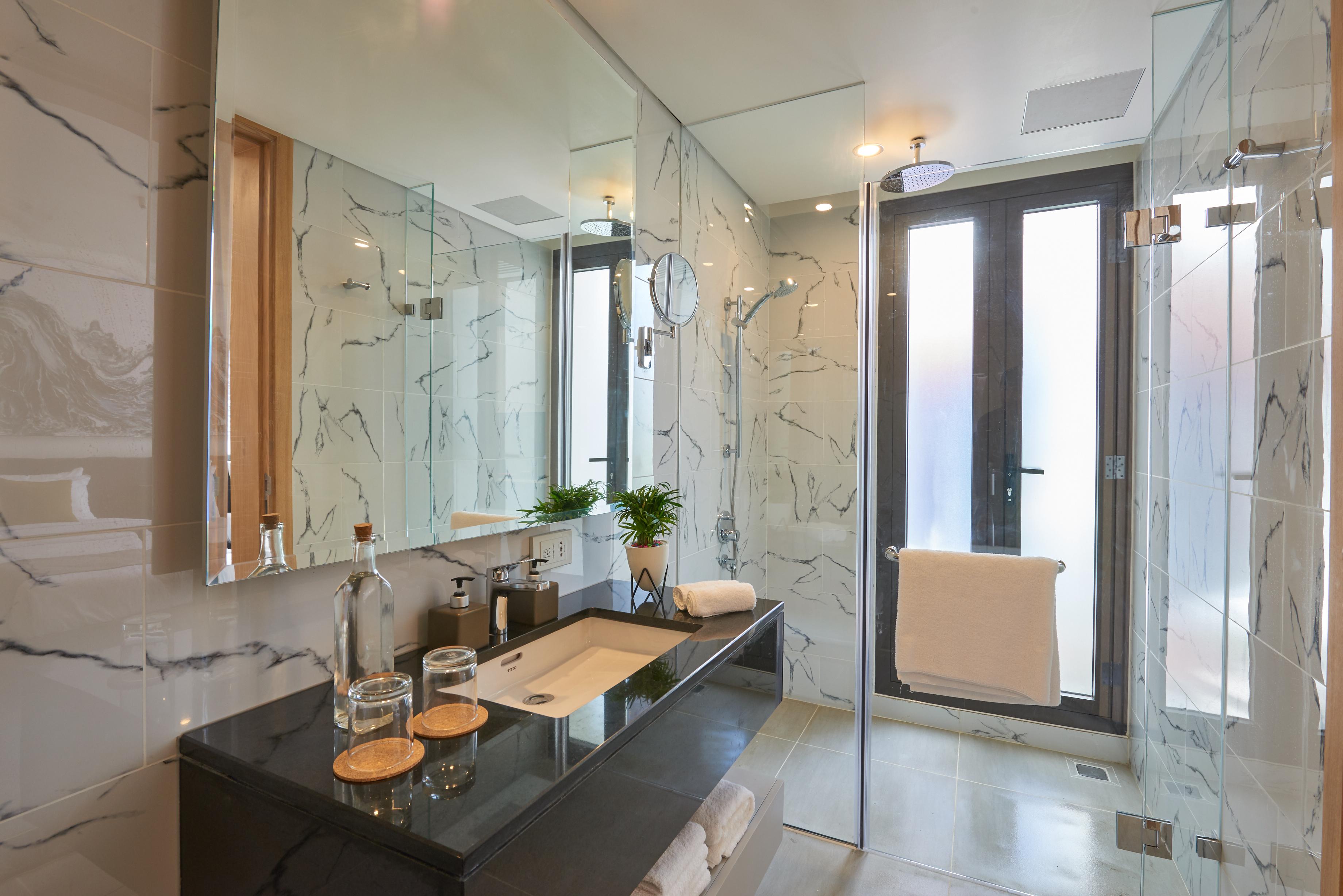 Zazz Urban Hotel 4*