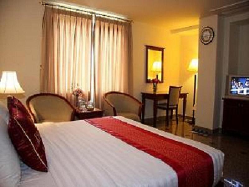 Quynh Huong Hotel 2*