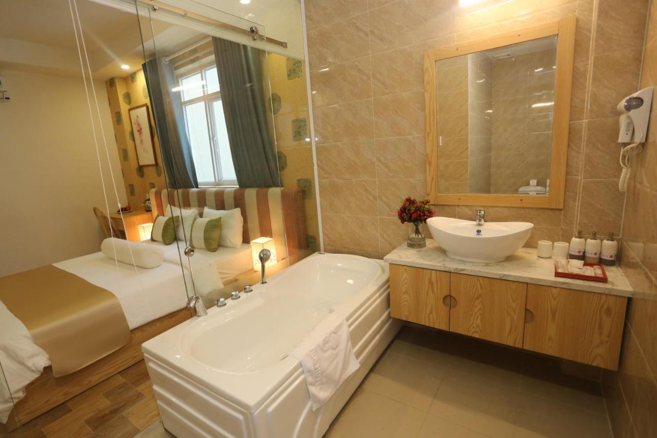 Hotel Thuy Sakura & Serviced