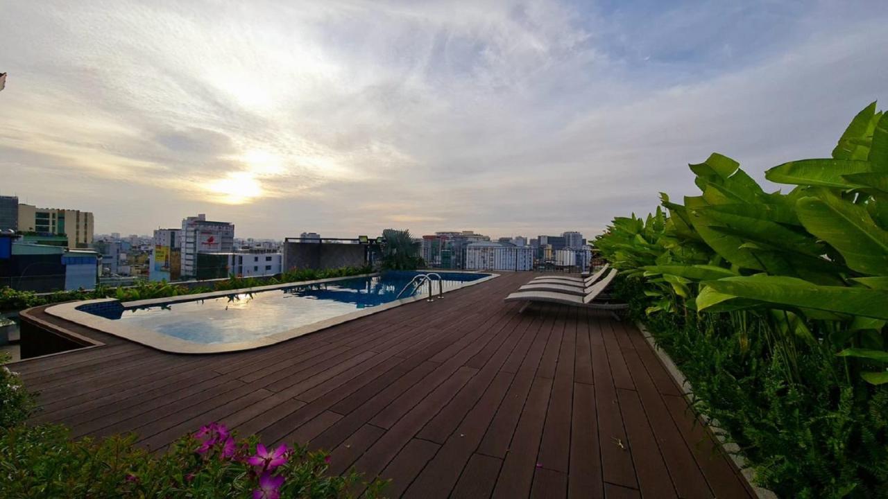Aparthotel Dhts Business & 4*