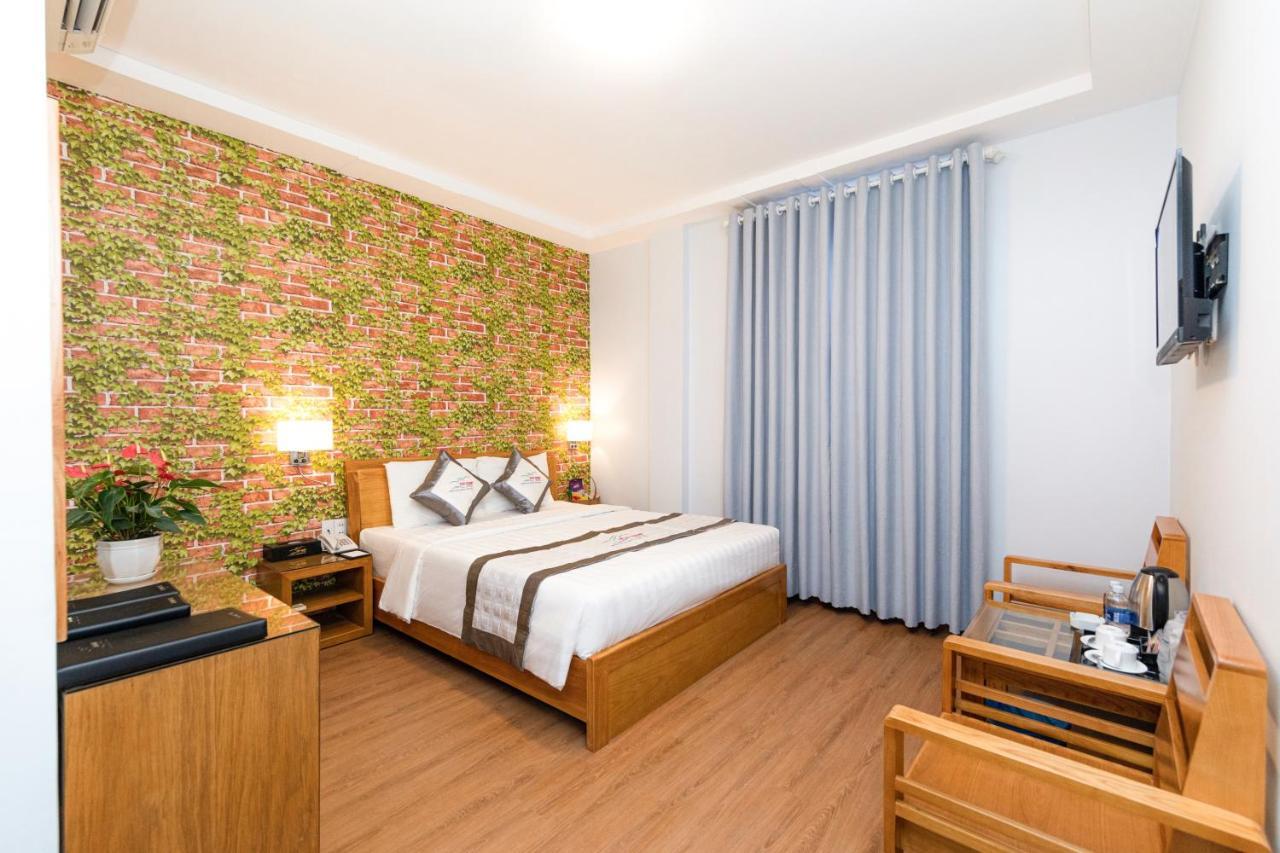 Reddoorz Yen Nam Hoang Van Thu Hotel 3*