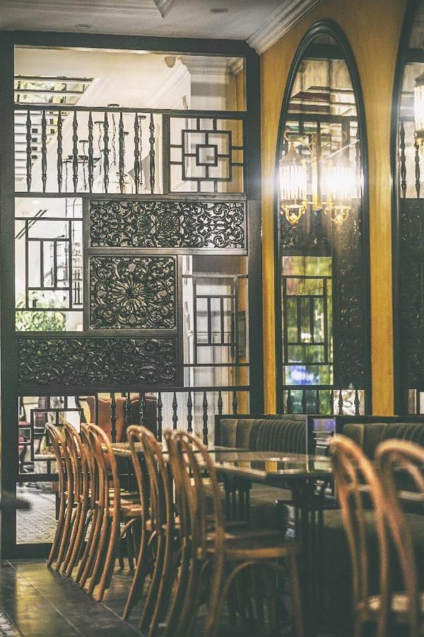 Khách sạn Adora Art