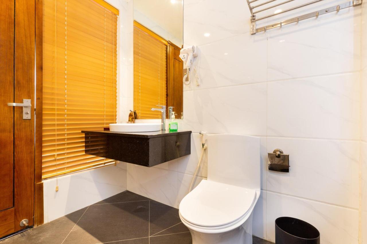 Silk Hong Ha Airport Hotel 3*