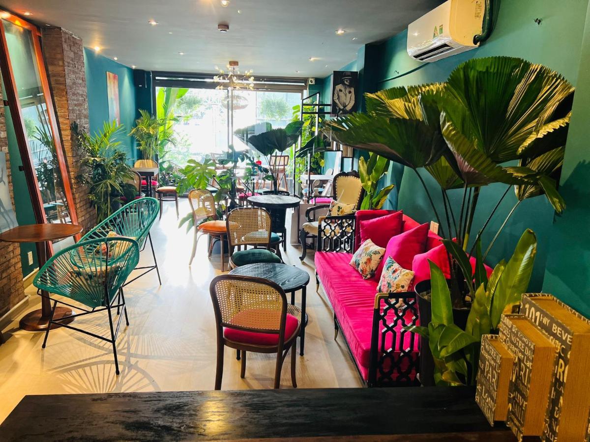 Saigon 118 And Cafe *