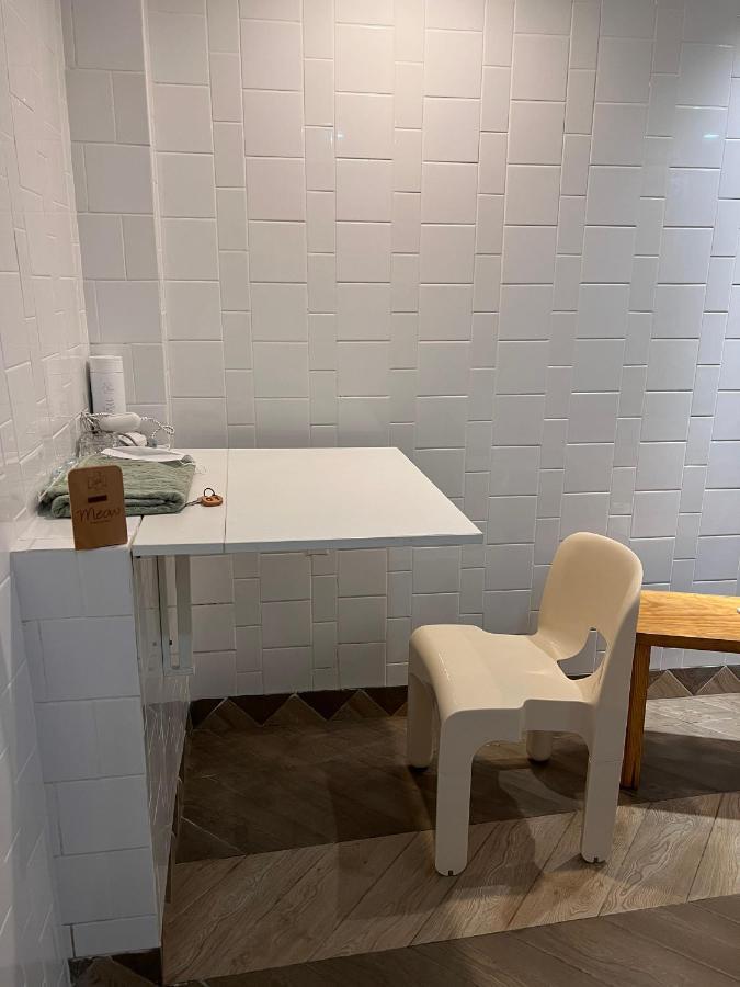 Hotel Meow & Cafe Ho Chi Minh City