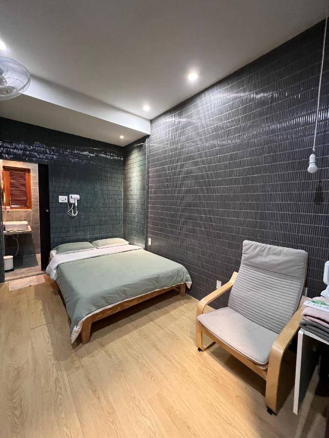Meow & Cafe Hotel