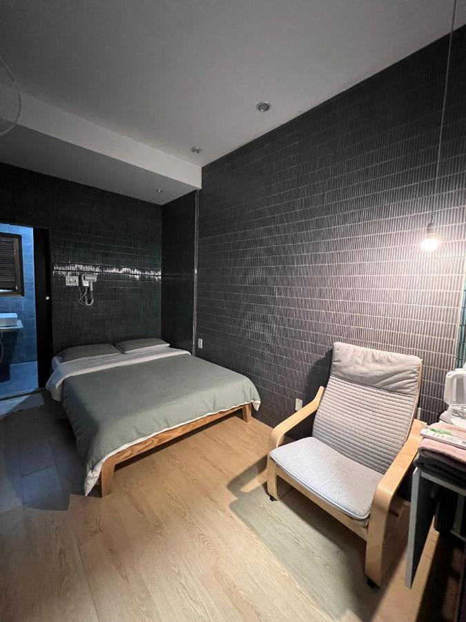 Meow & Cafe Hotel