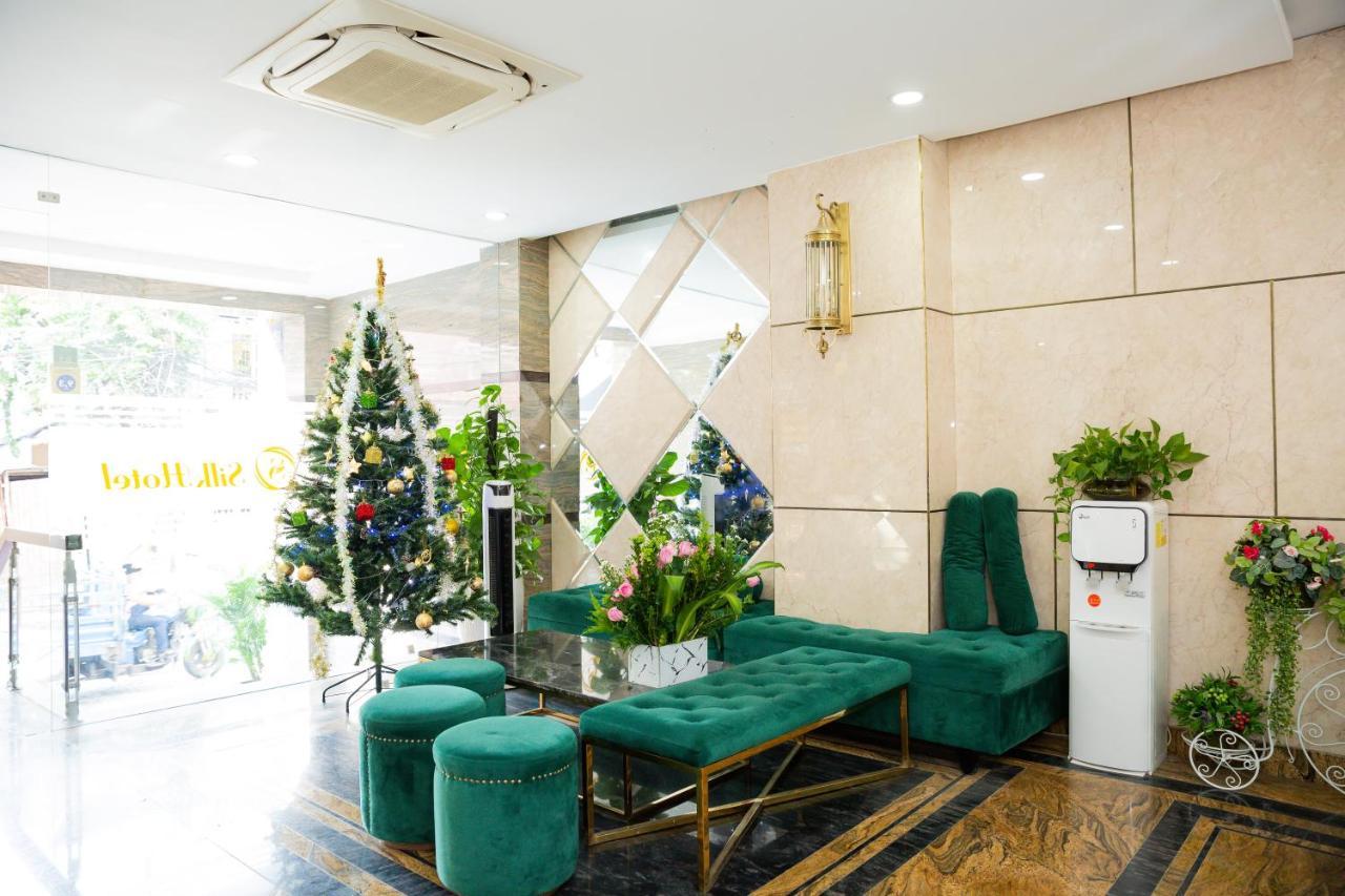Silk Near Tan Son Nhat Airport 3*