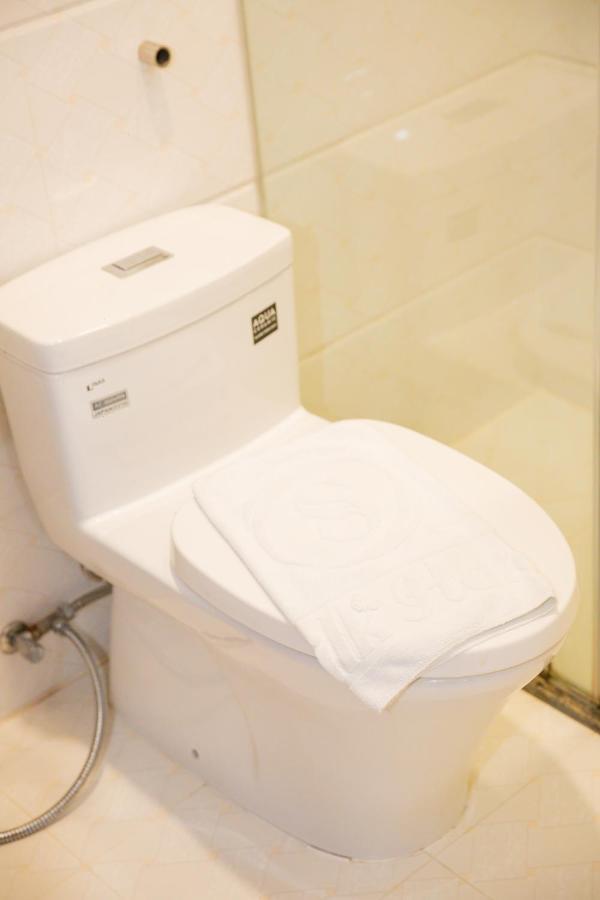Khách sạn Silk Near Tan Son Nhat Airport 3*