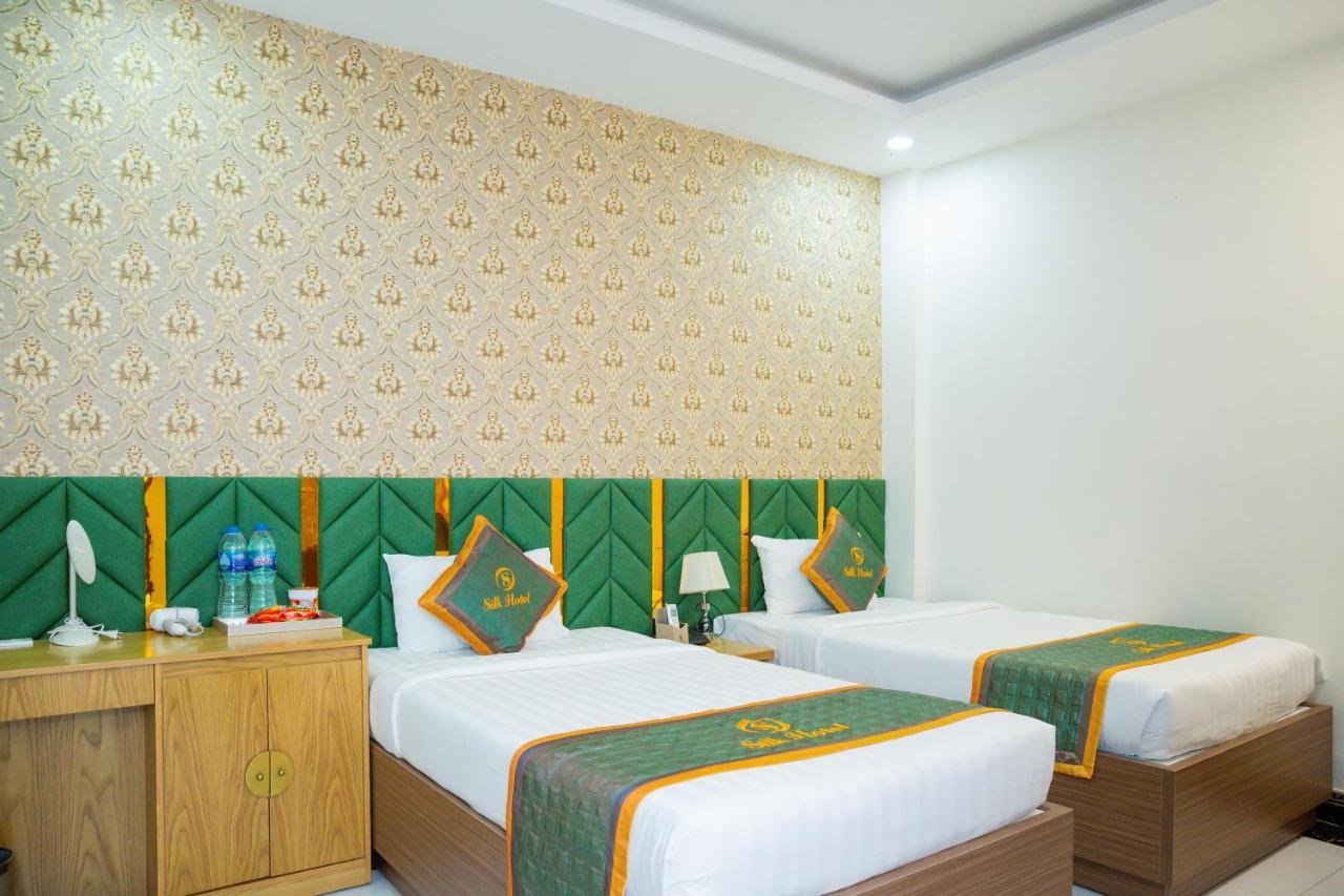 Khách sạn Silk Near Tan Son Nhat Airport 3*