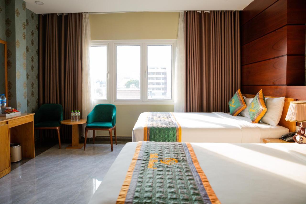 Silk Near Tan Son Nhat Airport 3*