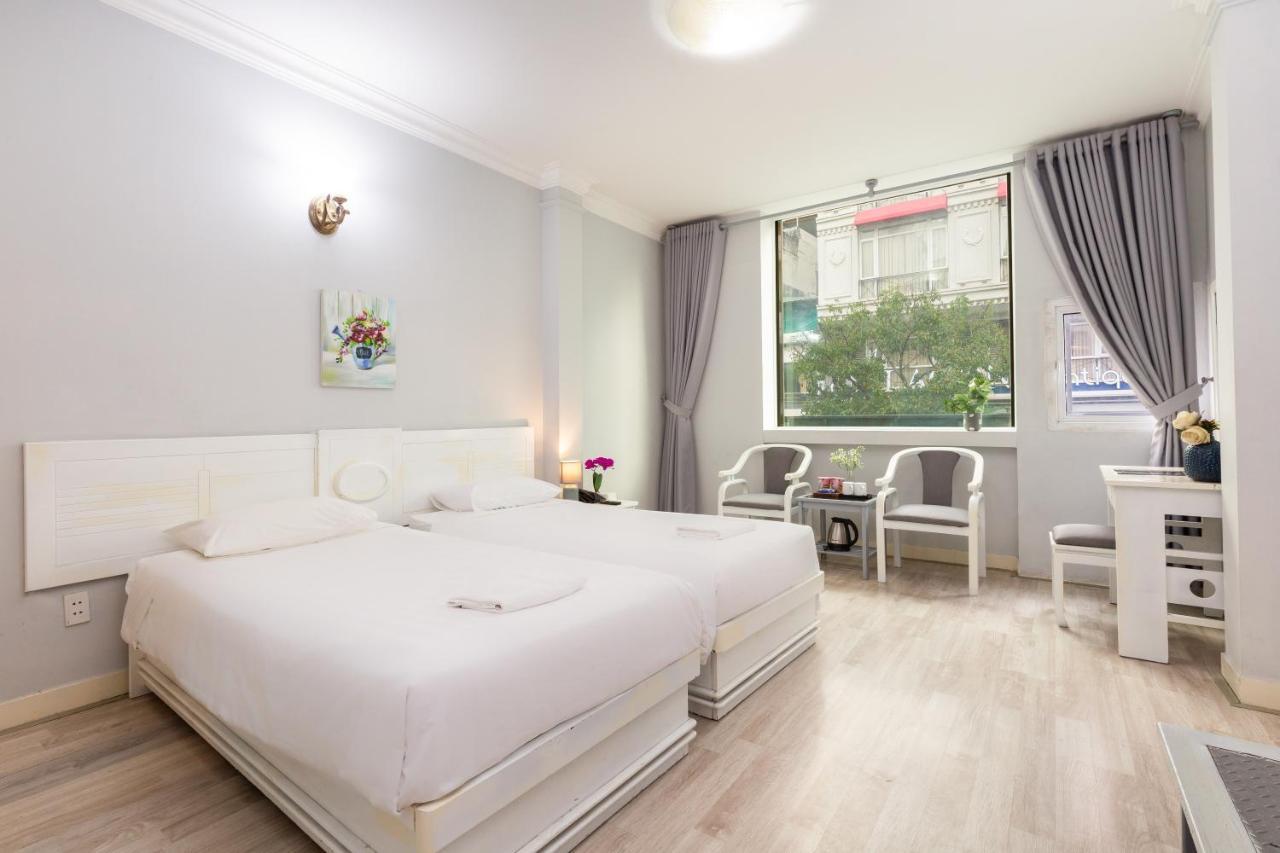 Cabana Saigon - Ly Tu Trong