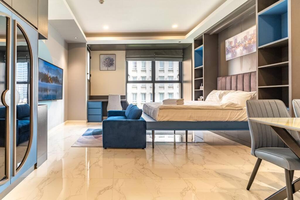 The Rixx Boutique- Opera House- Smarttv65in - Pool Apartment *