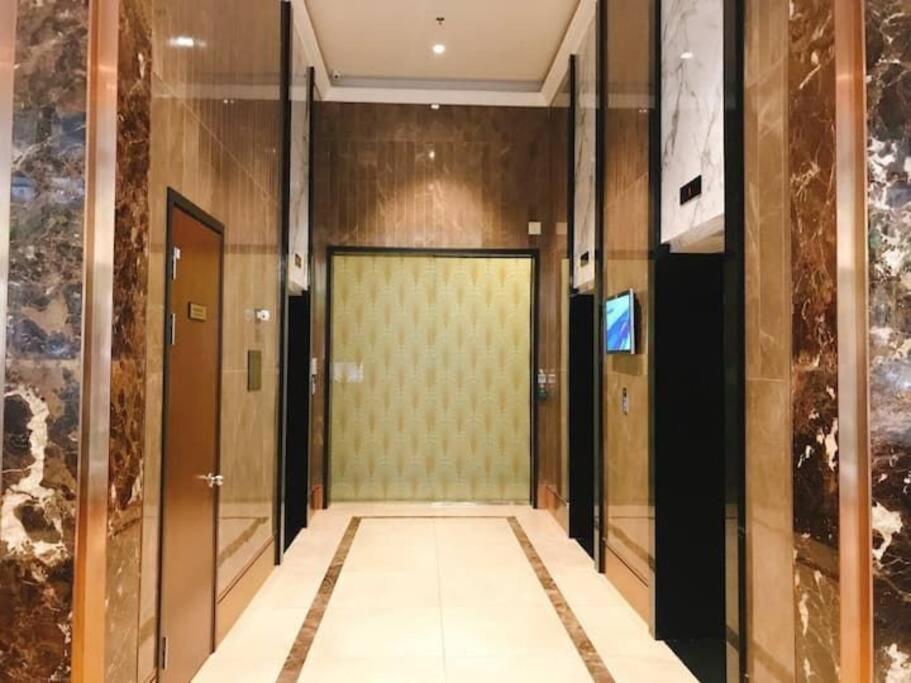 The Rixx Boutique- Opera House- Smarttv65in - Pool Apartment Ho Chi Minh City