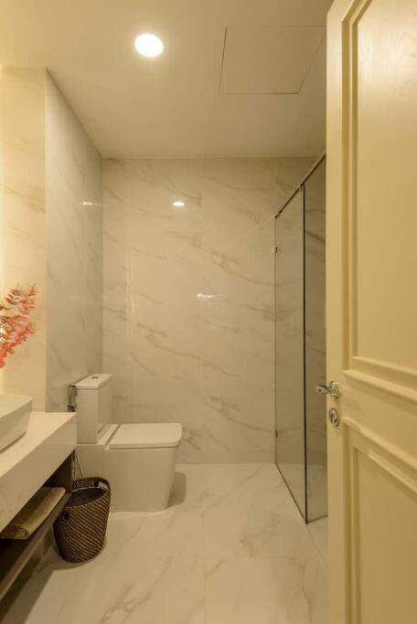 The Rixx Boutique- Opera House- Smarttv65in - Pool Apartment