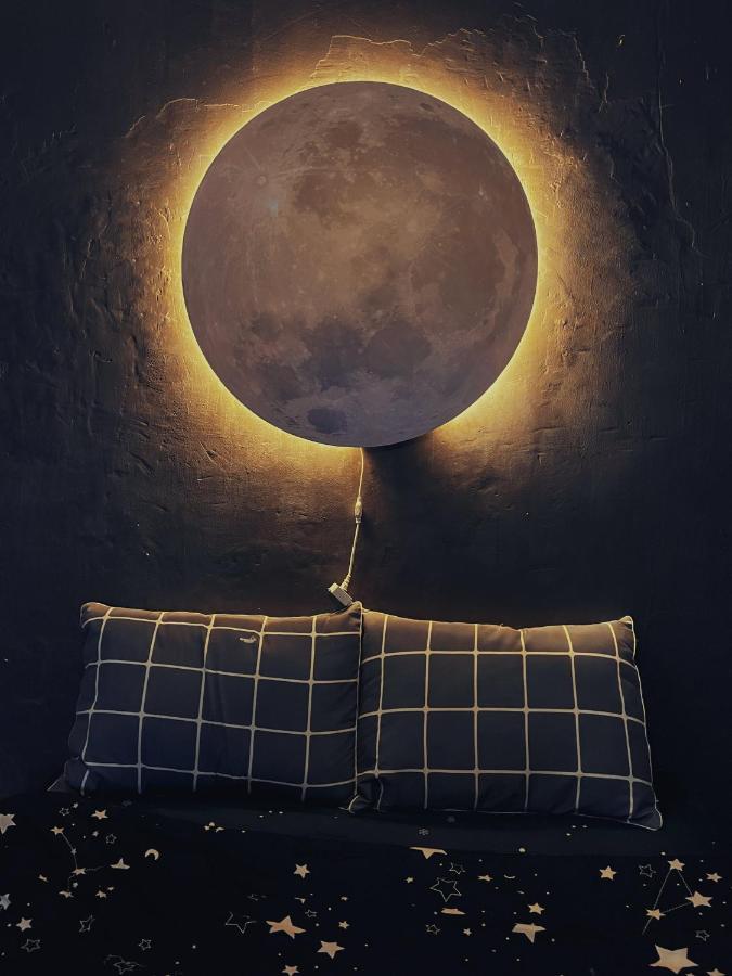 Midnight Corner Guest house *