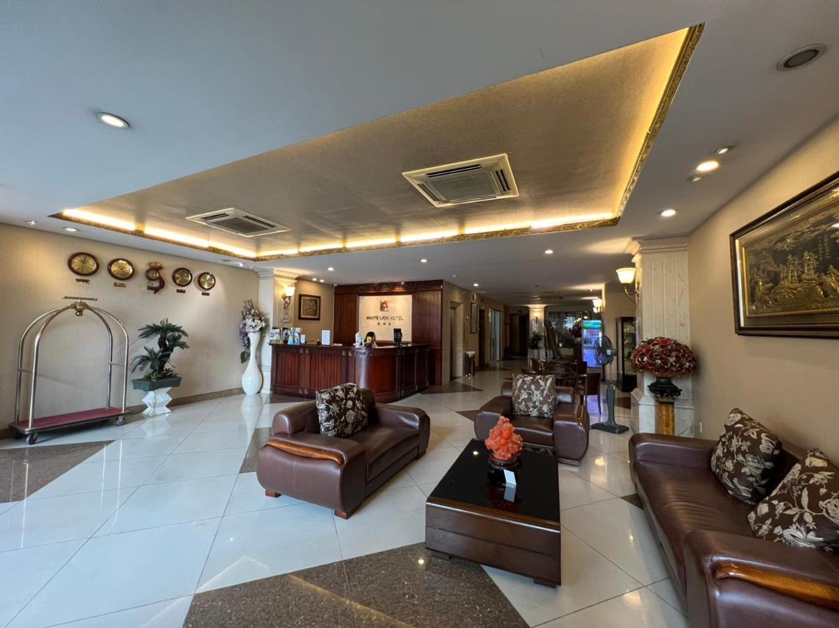 White Lion Hotel