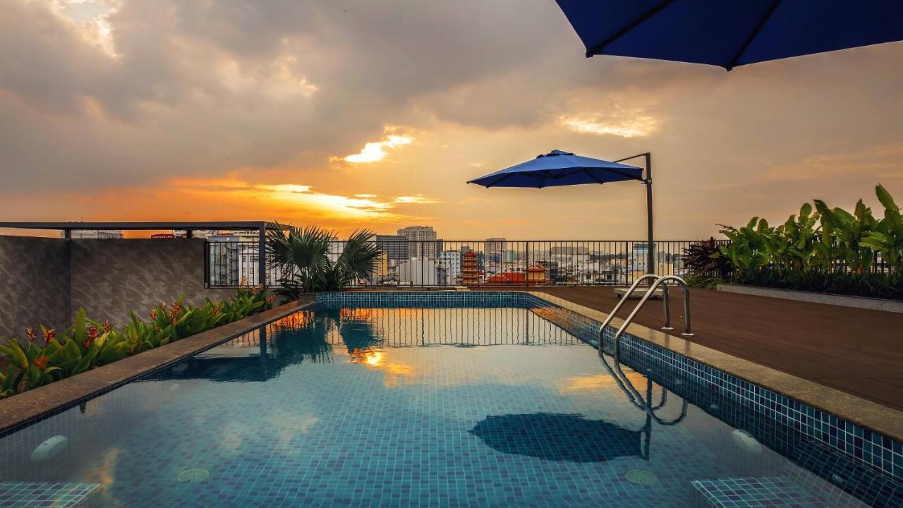 Dhts Business & Aparthotel 4*