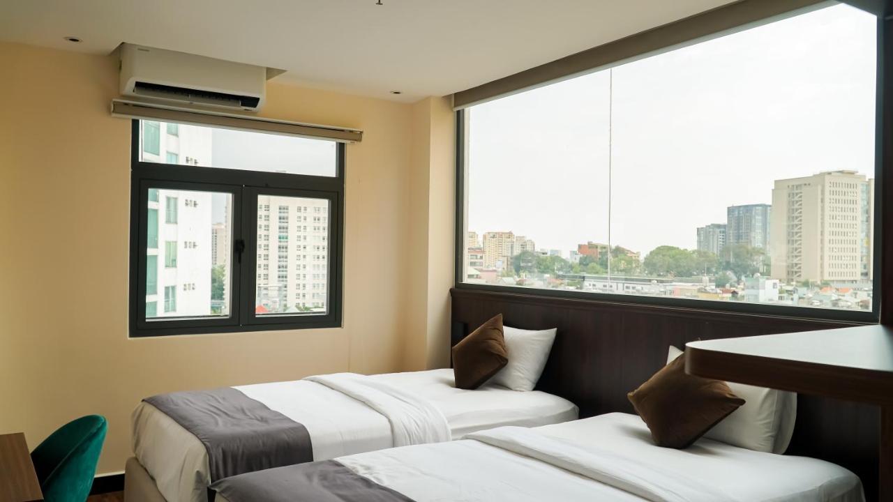 Bros 2* Ho Chi Minh City