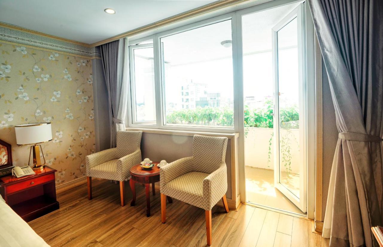 Lotus Saigon 4*