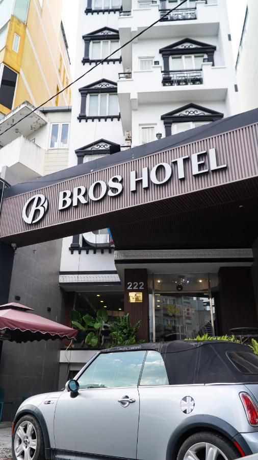 Hotel Bros