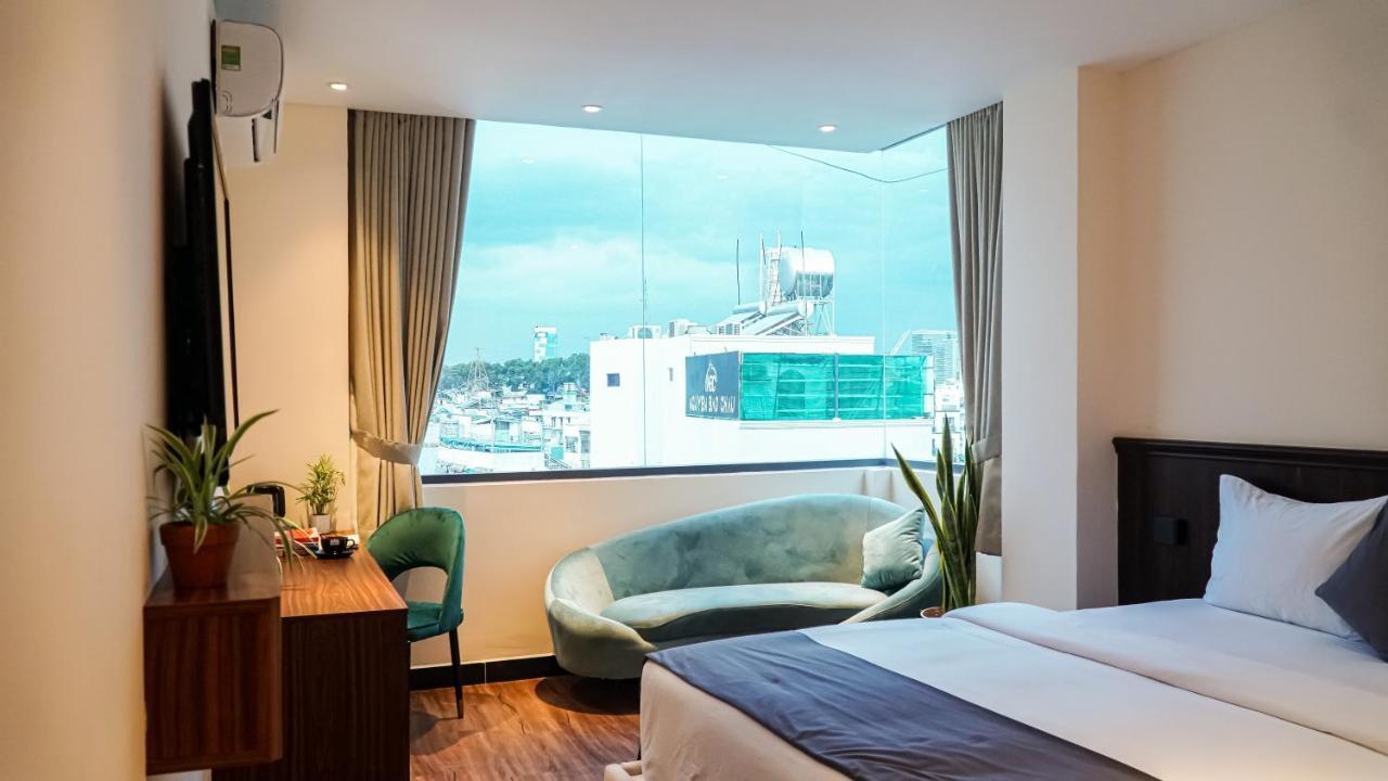 Bros 2* Ho Chi Minh City