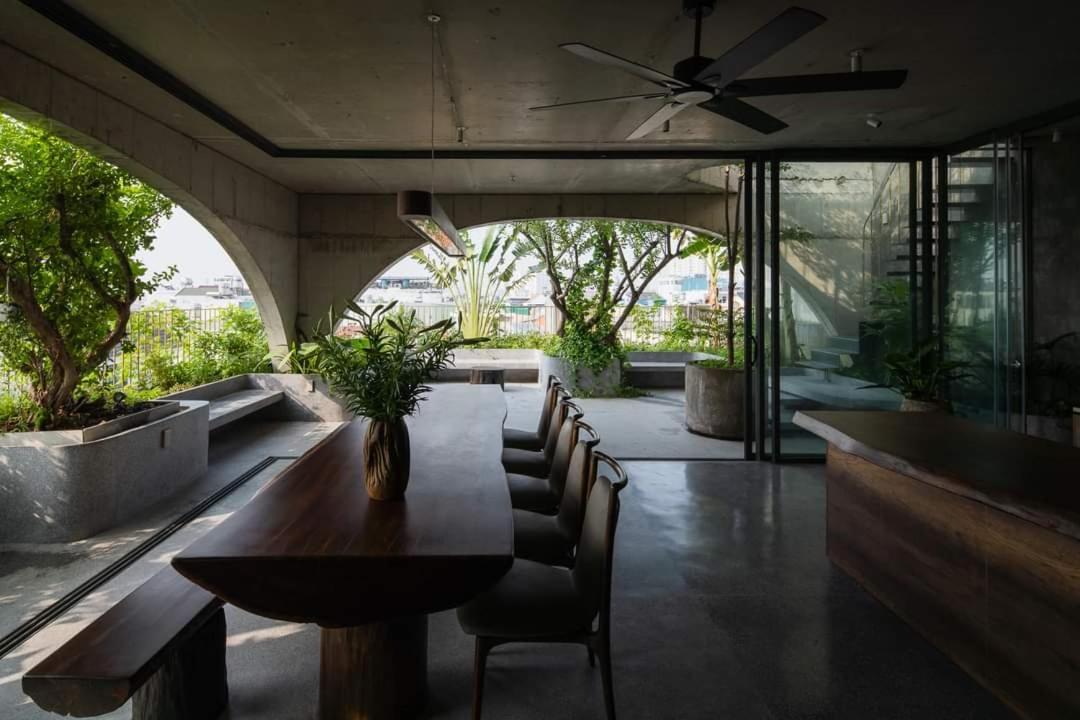 Hoa House *