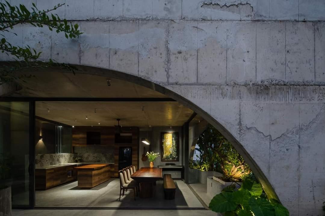 Hoa House *