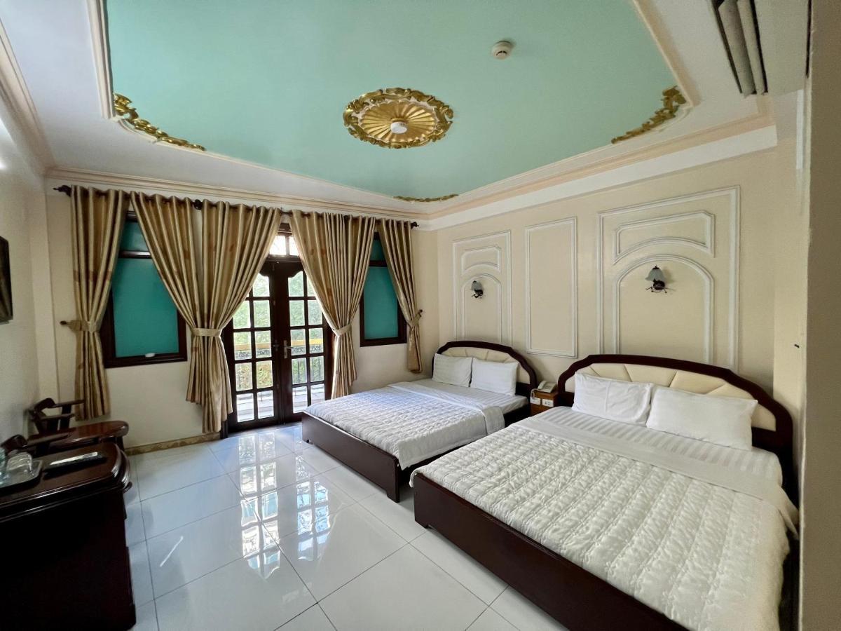 Hai Nam Khách sạn *