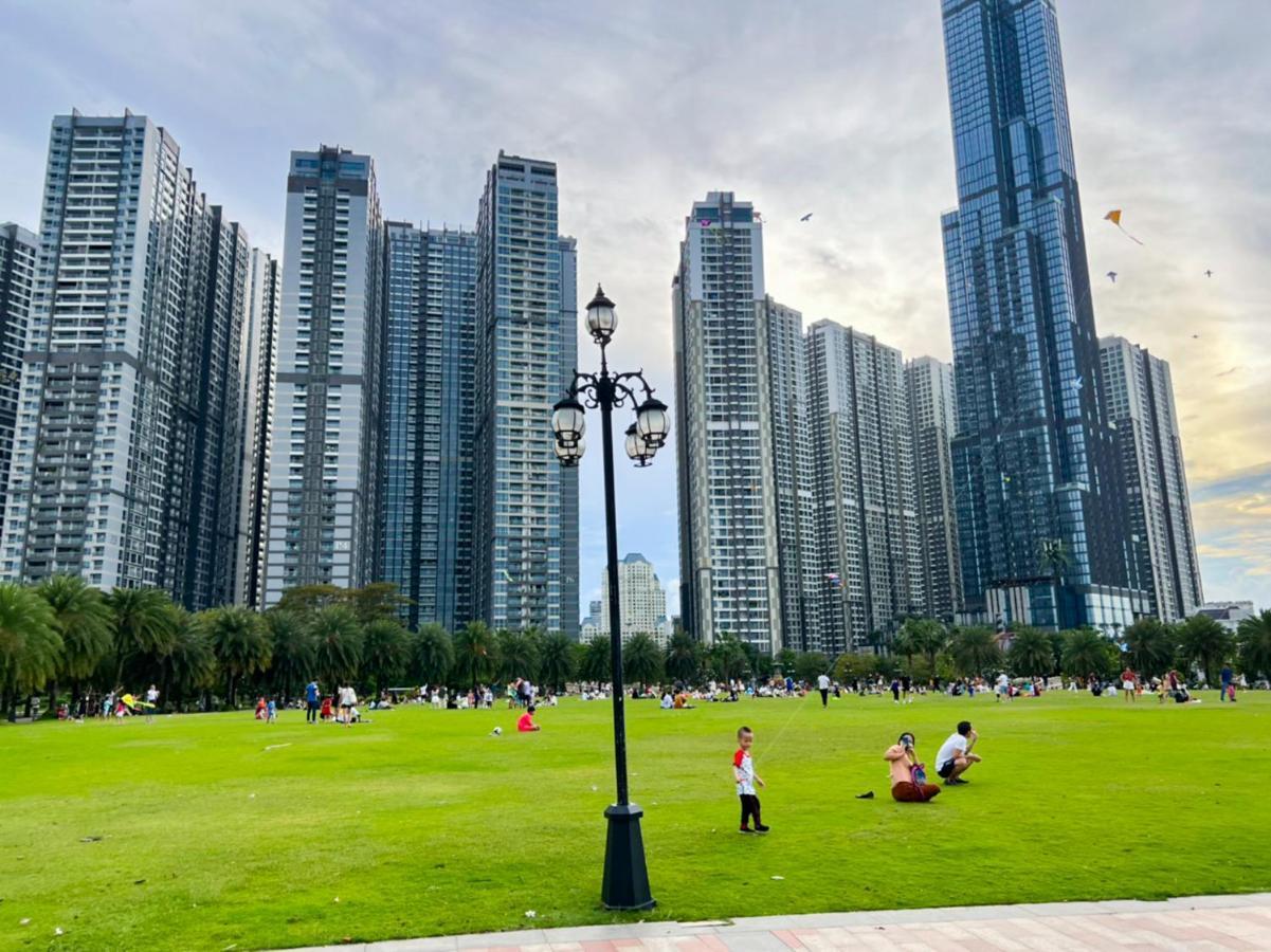 Landmark Luxury - Vinhomes Park Khách sạn hẻo lánh TP. Hồ Chí Minh