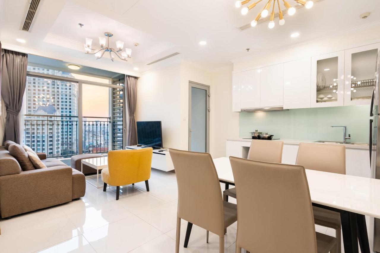 Landmark Luxury - Vinhomes Park Khách sạn hẻo lánh