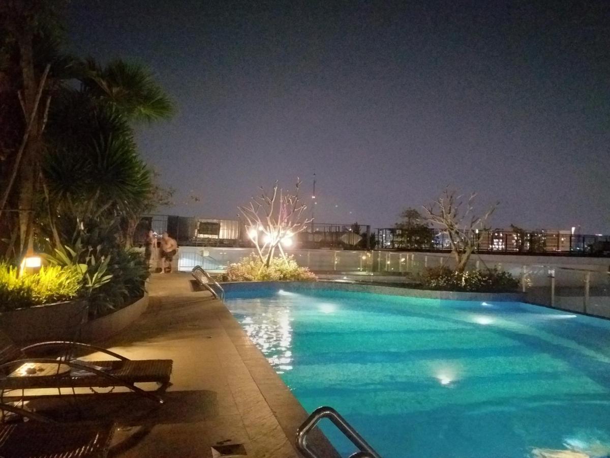 Apartment Tan Son Nhat Airport Sweet 2 Bedroom 1 Wc Apartment-free Gym , Sky Pool ,bbq ,garden *