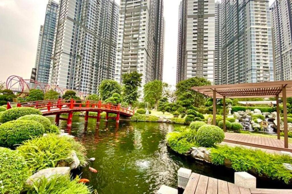 Pangsapuri Fully Furnished 2br-privacy Balcony Opposite Landmark 81-gym & Swimming Pool *