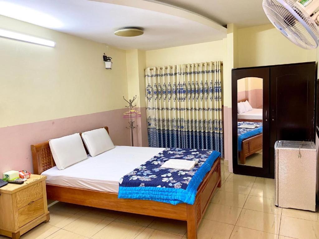 Khach San Ngoc Trinh 3* Ho Chi Minh City
