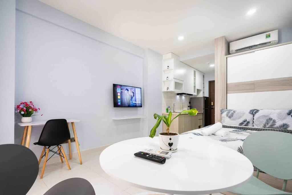 Saigon Royal - Functional Studio - Hana Apart 02 *
