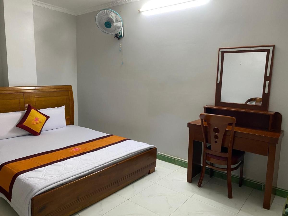 Khach San Thanh Hong Hotel 2*