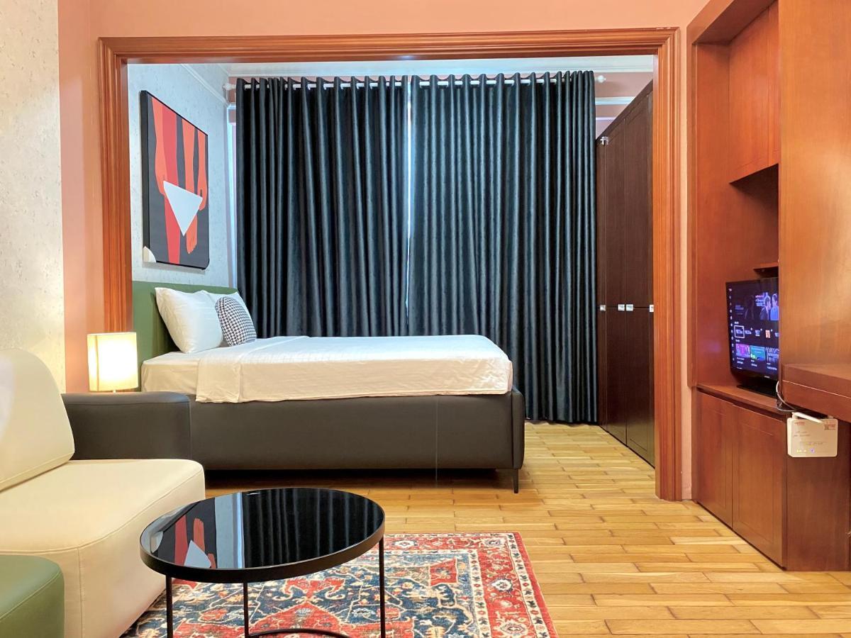 M Luxury * TP. Hồ Chí Minh
