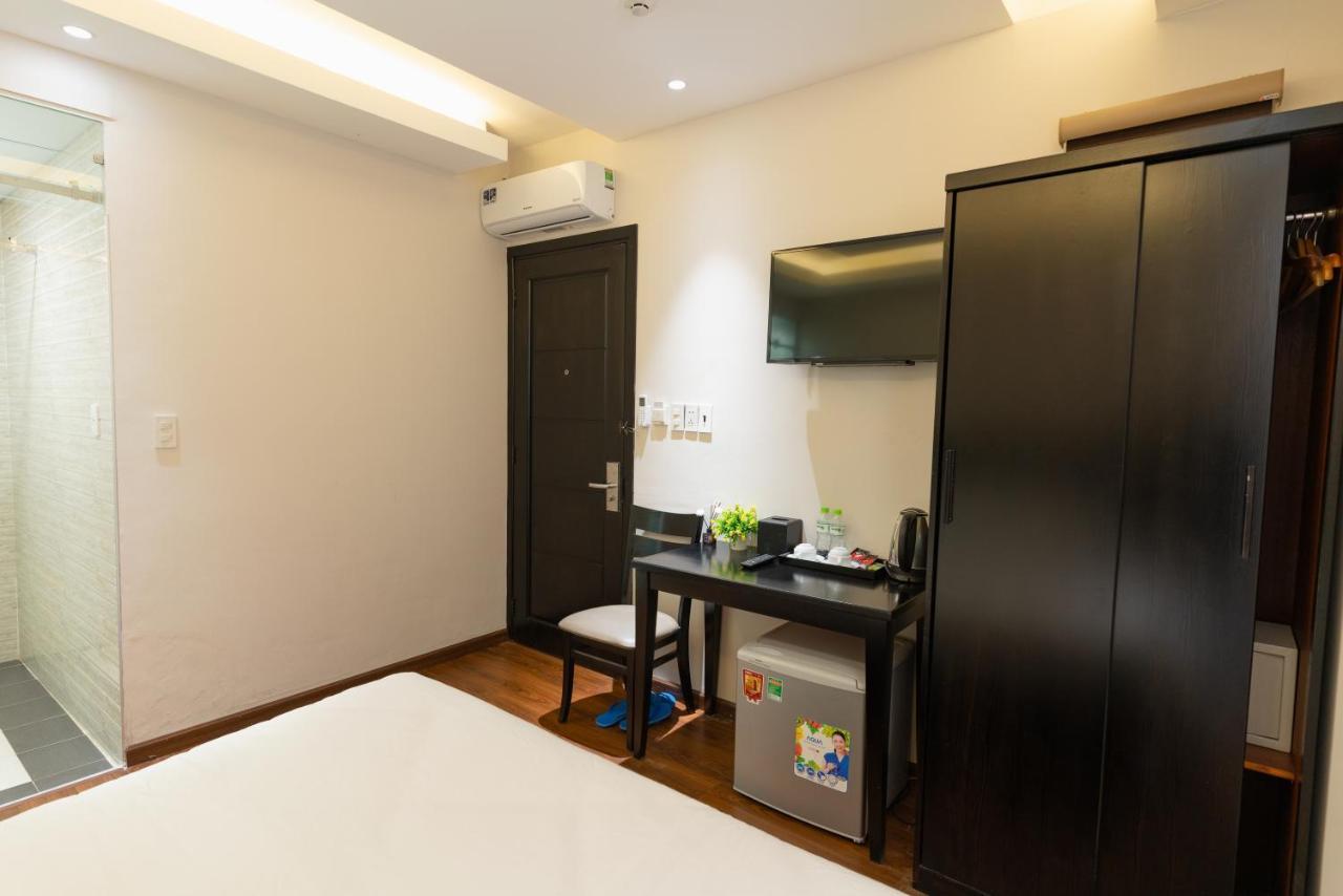 Queen - Ben Thanh Market Hotel