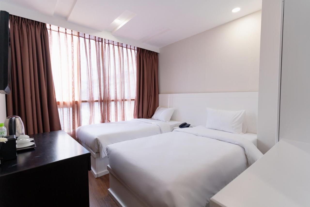 Queen - Ben Thanh Market Hotel 3*