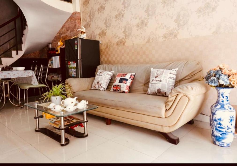 Lucky Sai Gon Airport & Gan Benh Vien 175 Hostel