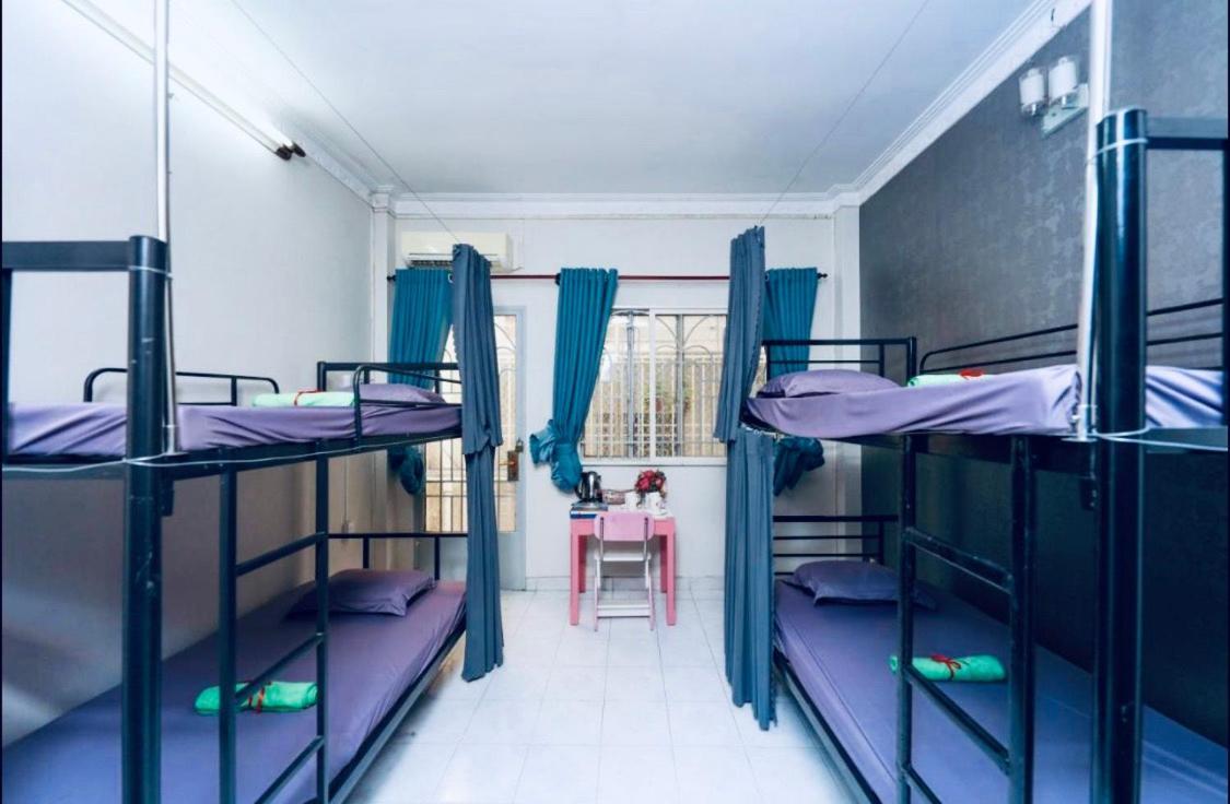 Lucky Sai Gon Airport & Gan Benh Vien 175 Hostel *