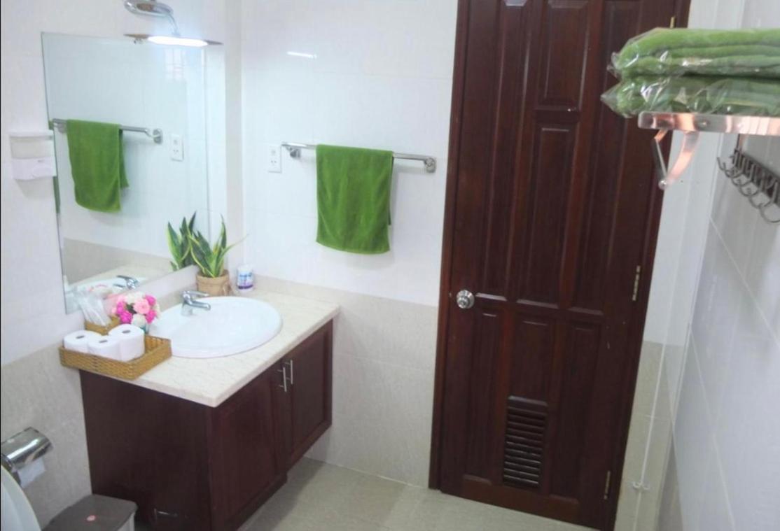 Lucky Sai Gon Airport & Gan Benh Vien 175 Hostel