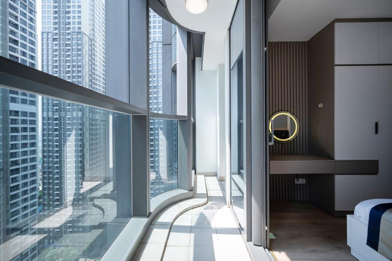 The Summit Landmark 81 - Vinhomes Park * Ho Chi Minh City