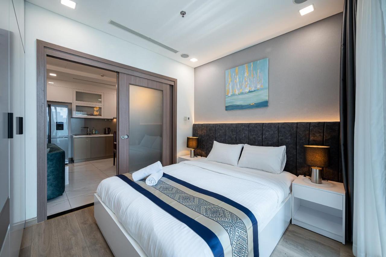 The Summit Landmark 81 - Vinhomes Park Apartment Ho Chi Minh City