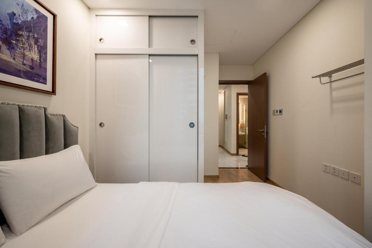 The Summit Landmark 81 - Vinhomes Park Apartment *