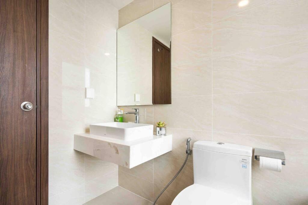 Saigon Royal - 2br High Fl - Citi Center - Hana 31 * Ho Chi Minh City