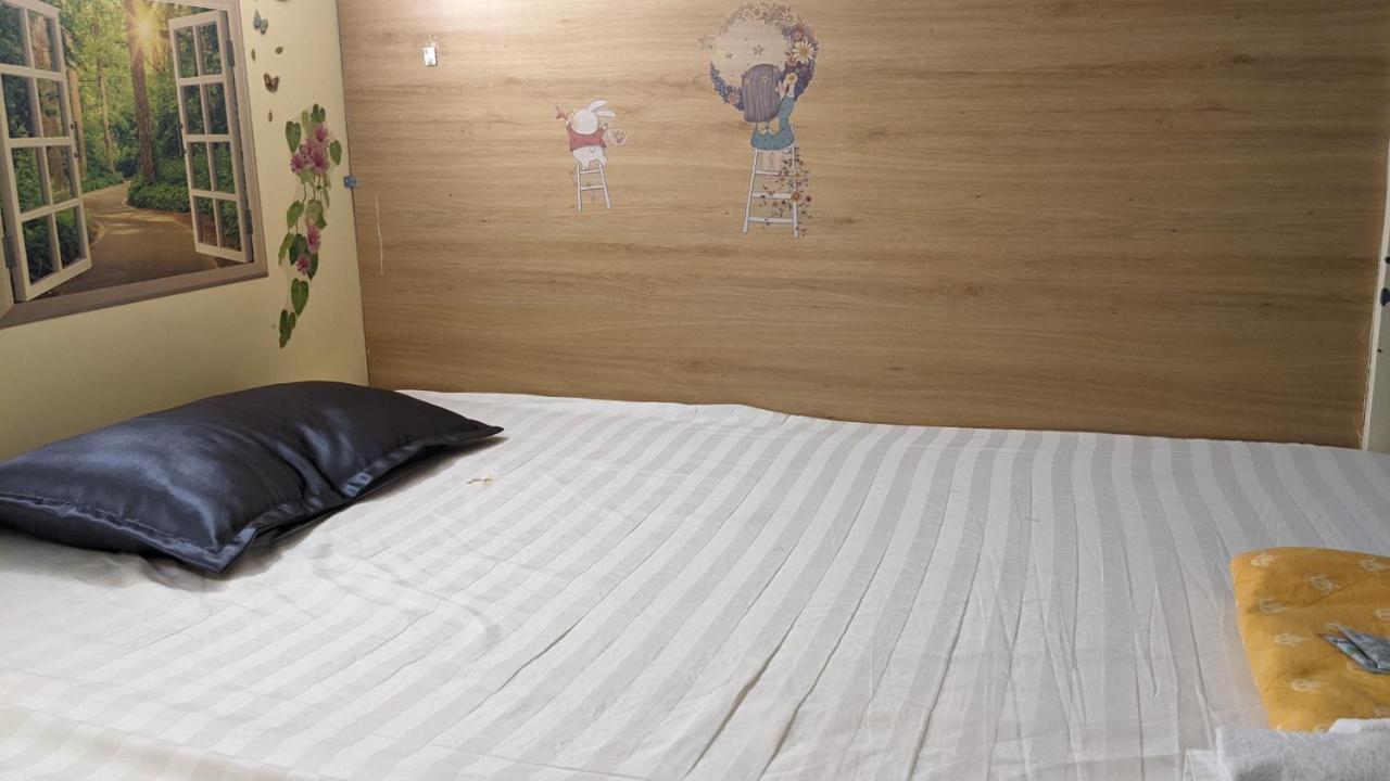 Little Garden Capsule hotel