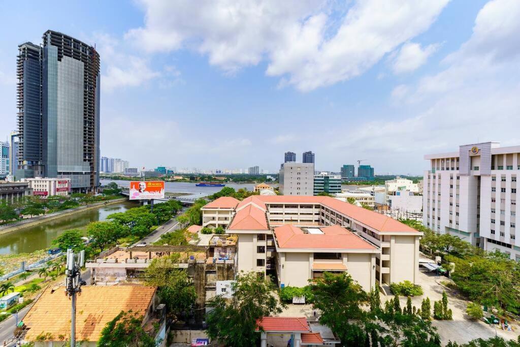 Saigon Royal - 3br - Amazing River View - Hana Apart 30 Ho Chi Minh City